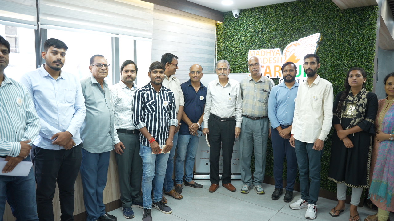 Read more about the article उद्यमिता बाधायों को अवसरो में बदलने का नाम है